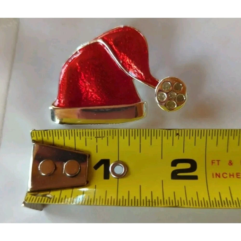 Vintage Christmas  Holiday Retro Brooch Pin Very Pretty